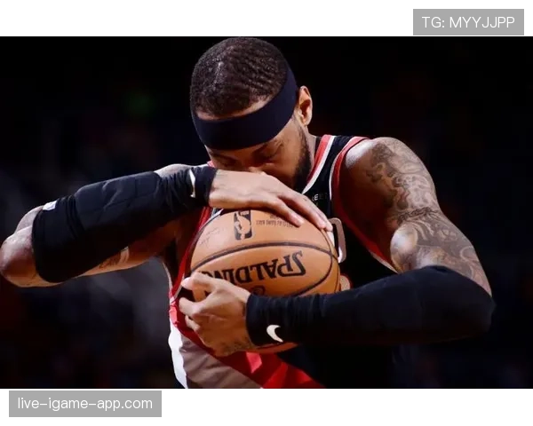 卡梅隆·安东尼无球跑动提升三分效率显著拉开防守空间