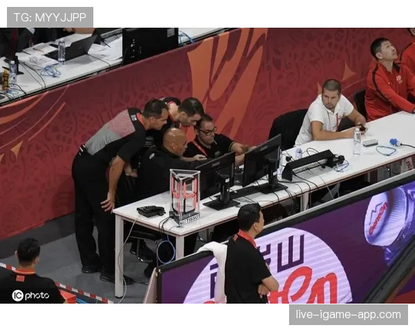 装备规则：裁判检查与球员允许装备标准